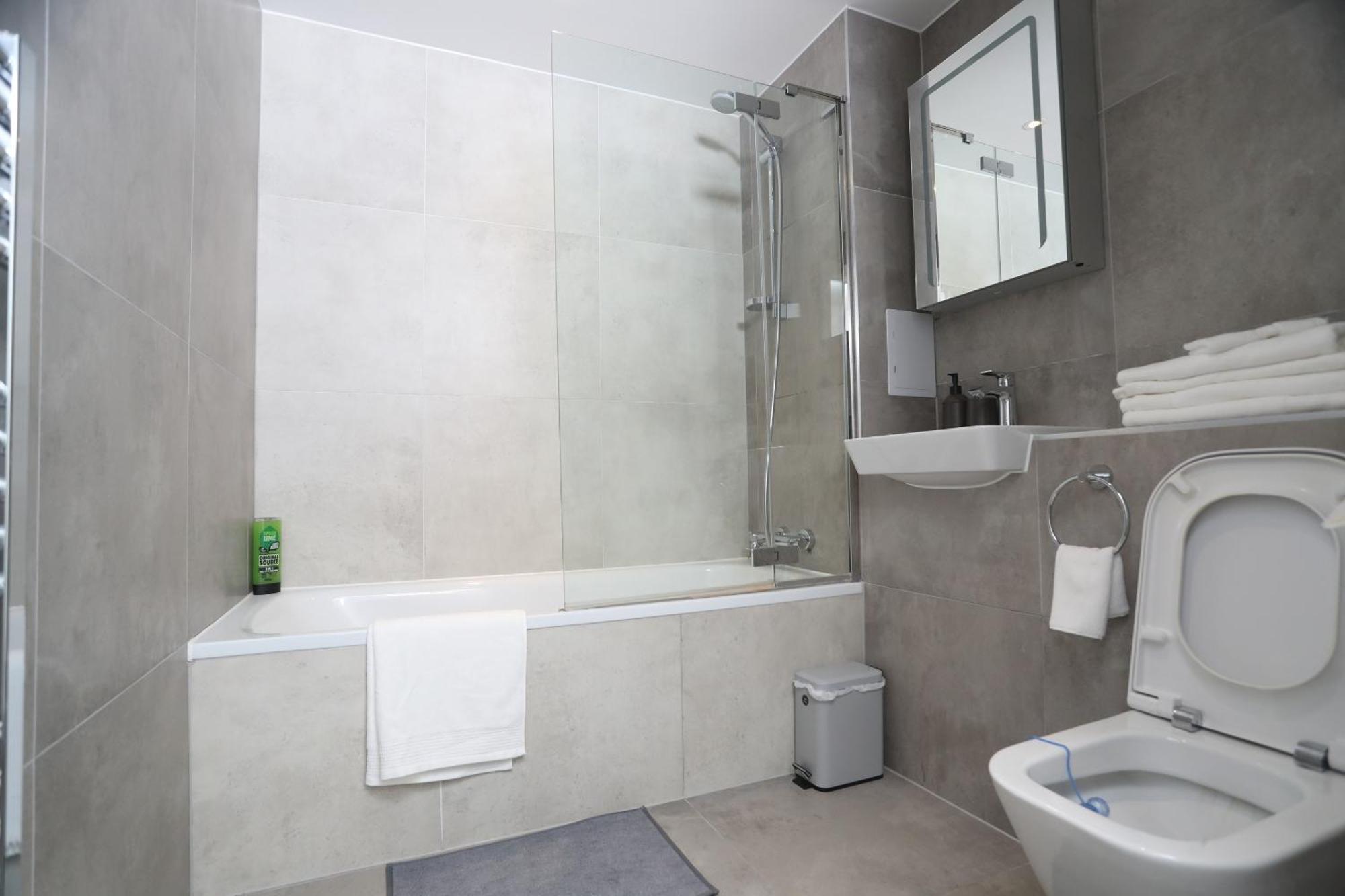 Luxury Apartments In Central Watford Watford  Exterior photo
